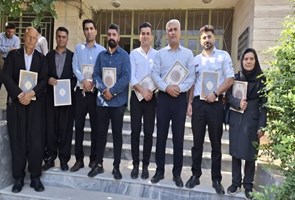 برگزاری-آئین-گرامیداشت-روز-کارمند-با-حضور-مسئولان-شهرستان